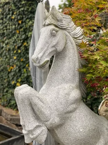 Steinfigur | Pferd (Granit) | H. 150 cm